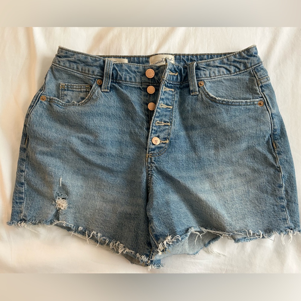High waisted size 4/27 button down jean shorts!